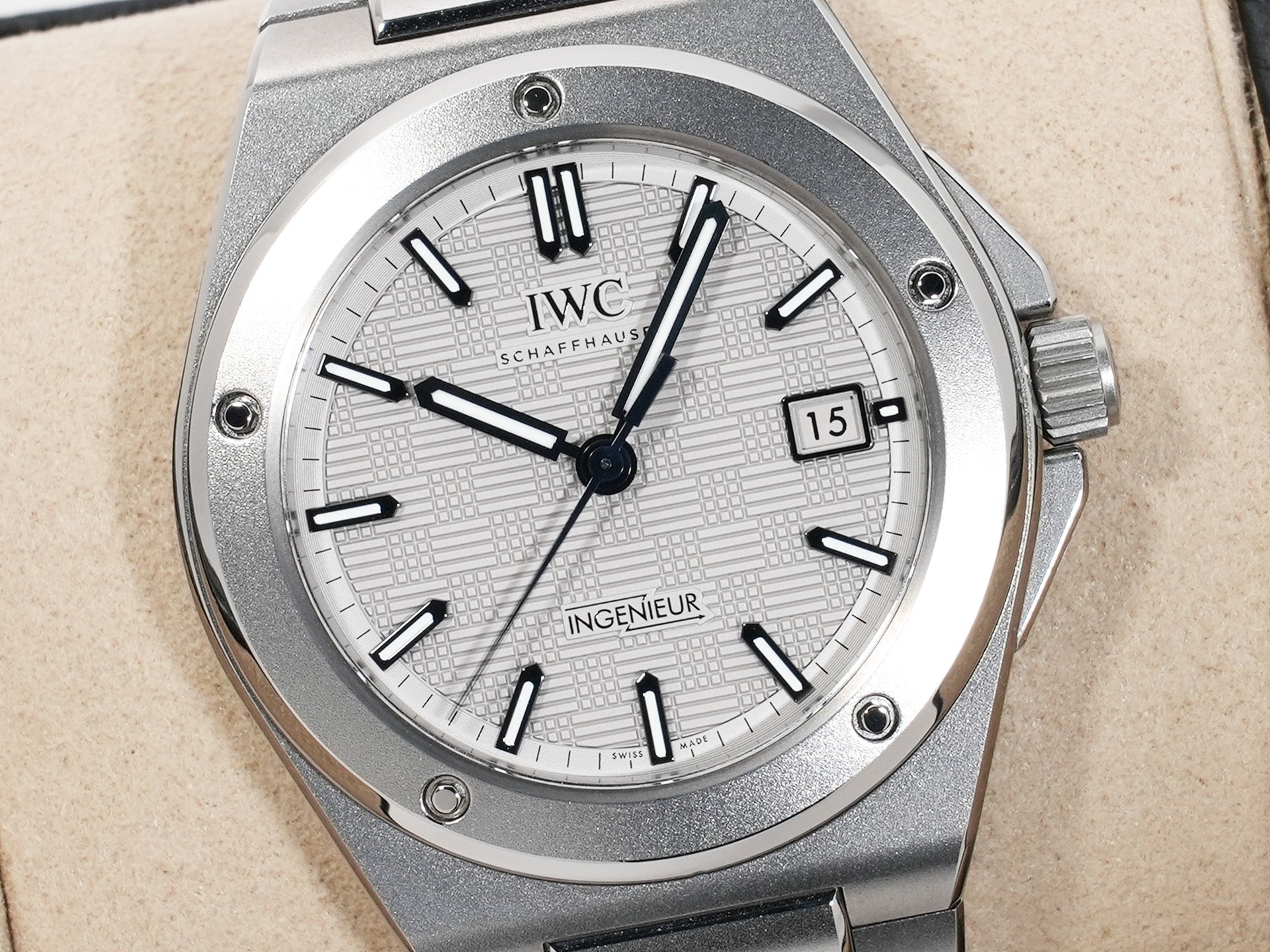 IWC インヂュニア オートマティック 40 Ref.IW328904 チタニウム グレー文字盤 美中古 y5kzb88u
