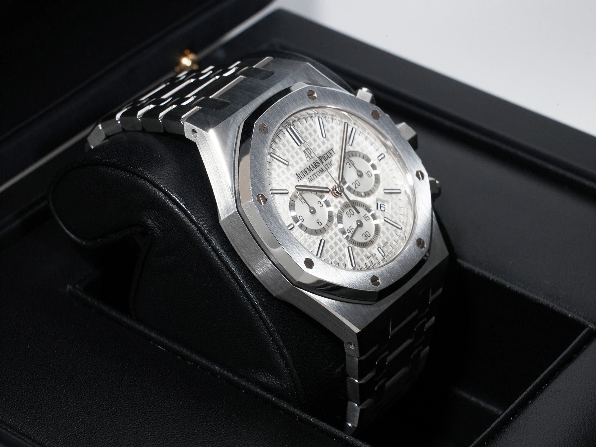 オーデマピゲ ロイヤルオーク クロノグラフ Ref.26320ST.OO.1220ST.02 ステンレススチール シルバー文字盤 中古 3fv9vqmm