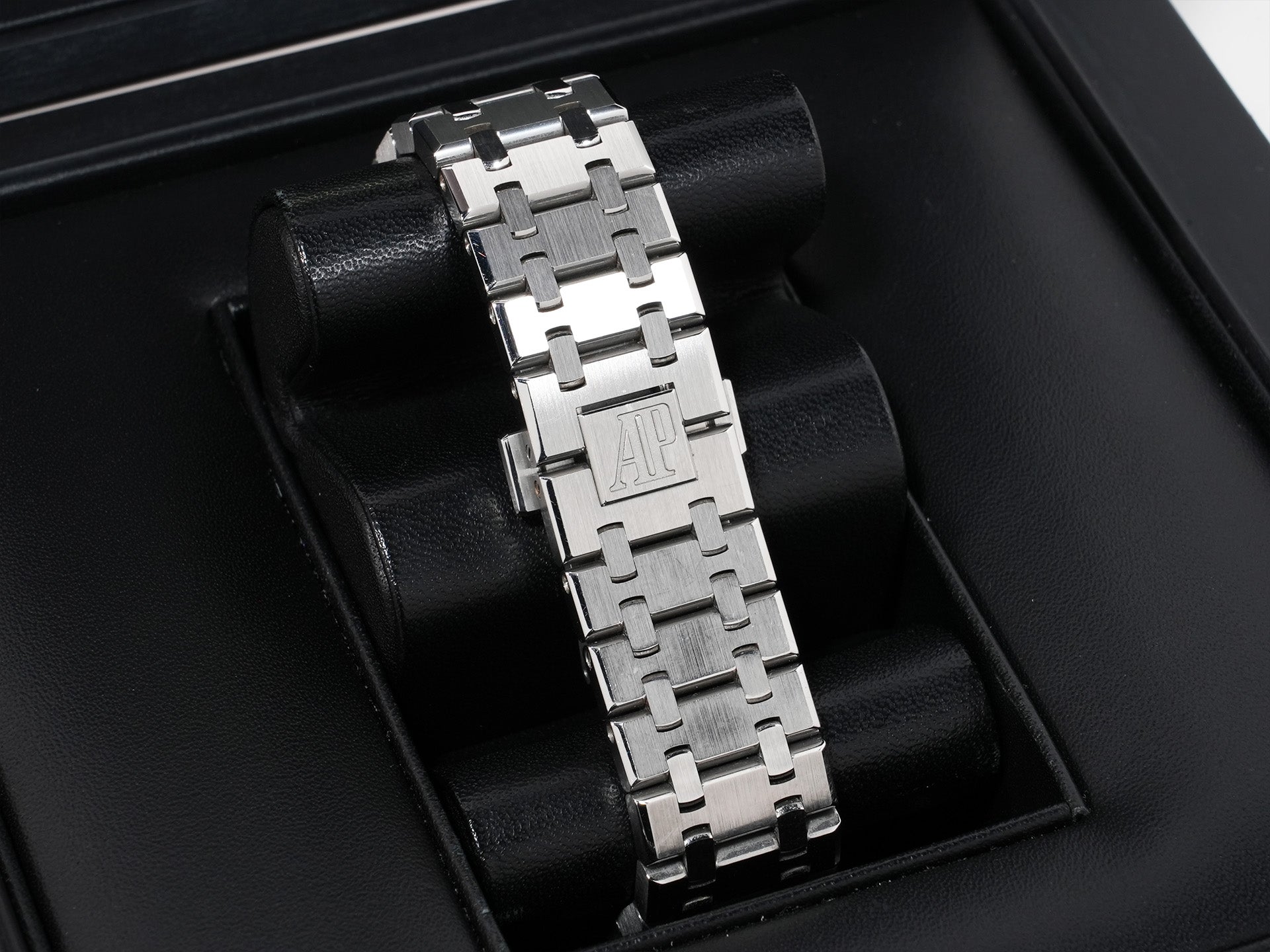 オーデマピゲ ロイヤルオーク クロノグラフ Ref.26320ST.OO.1220ST.02 ステンレススチール シルバー文字盤 中古 3fv9vqmm