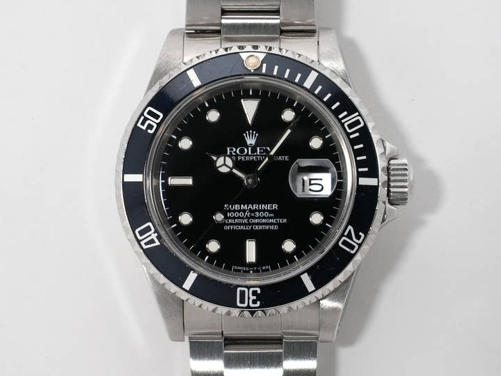 Rolex Submariner Date Ref. 16610 Stainless Steel Black Dial Used dqj5upx9