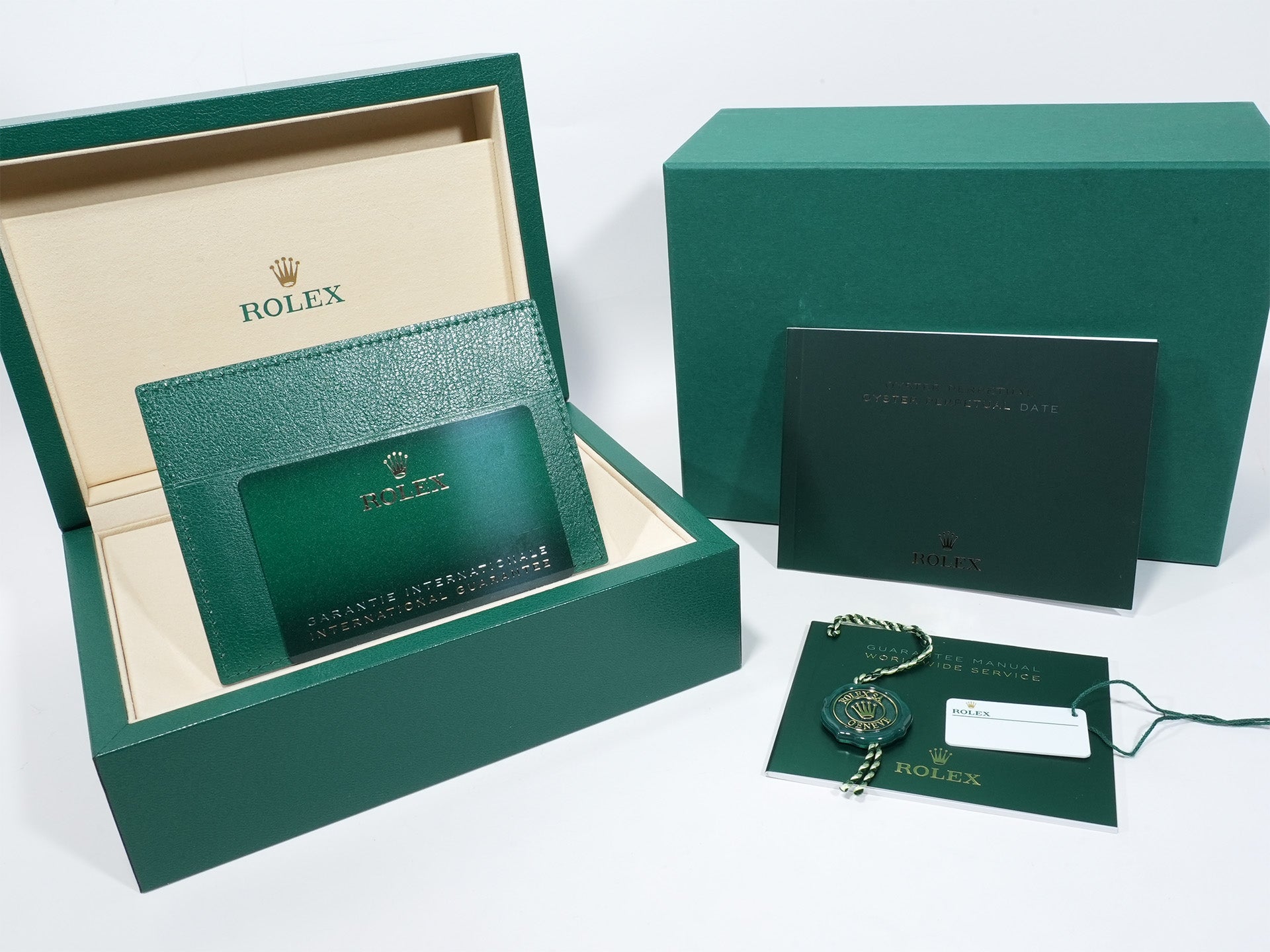 ロレックス オイスターパーペチュアル41 Ref.134300 ステンレススチール ラベンダー文字盤 未使用 9c6keerf