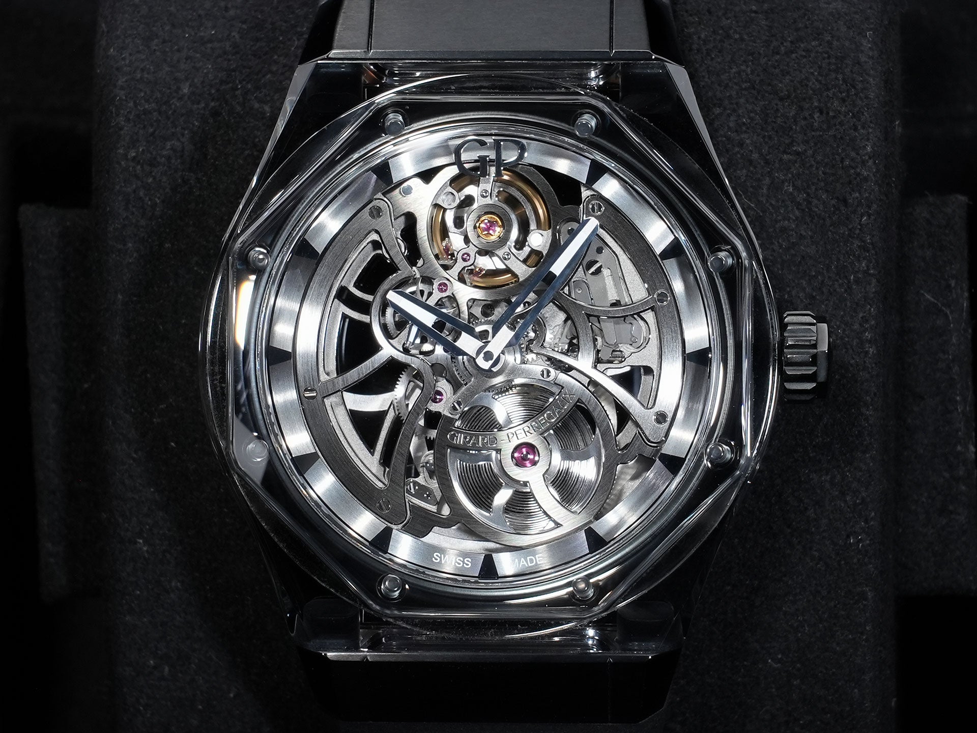 ジラールペルゴ ロレアート アブソルート ライト & シェード Ref.81071-43-2022-1CX サファイア & チタン スケルトン文字盤 美品 285qxvjm