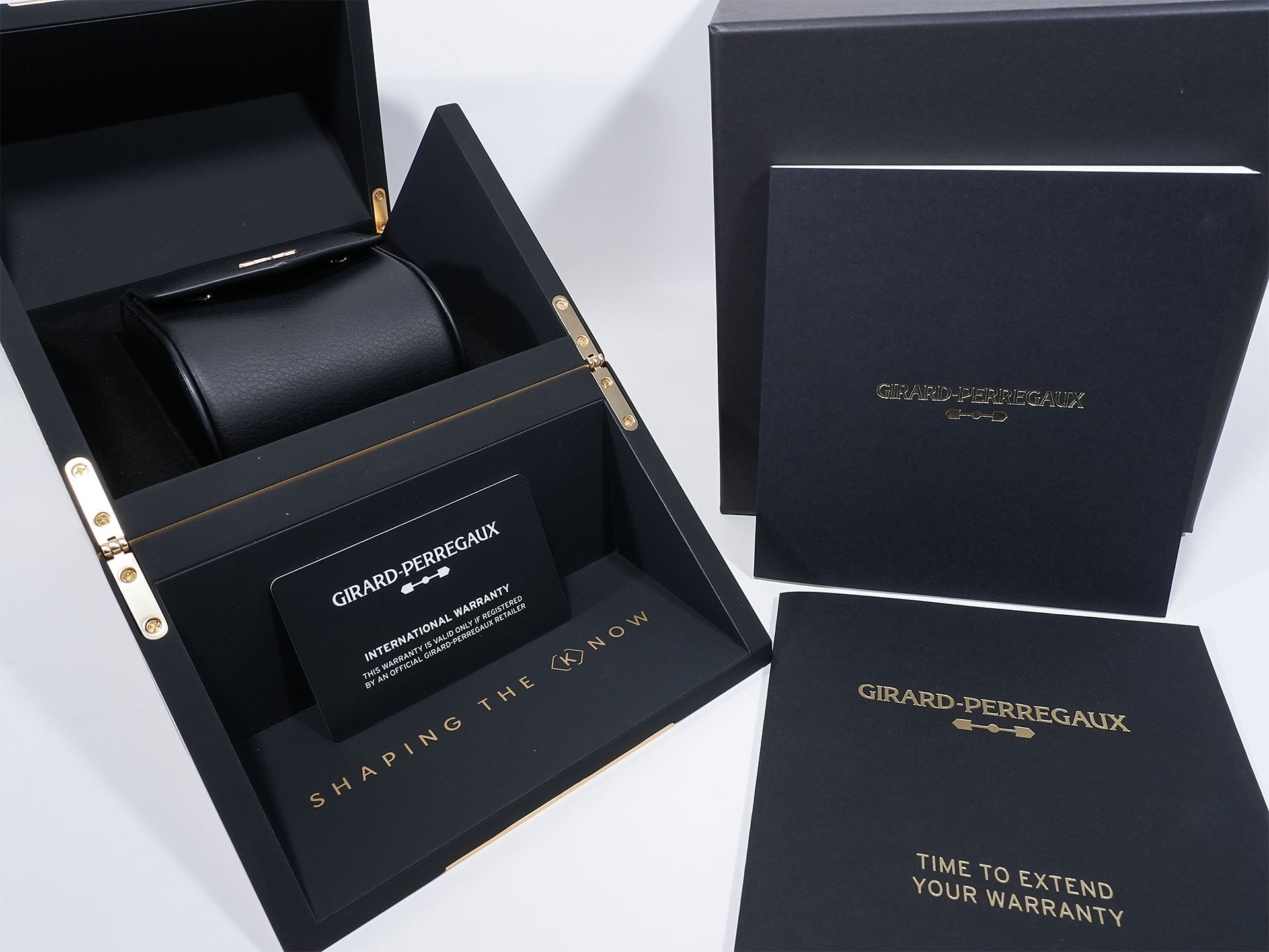 ジラールペルゴ ロレアート アブソルート ライト & シェード Ref.81071-43-2022-1CX サファイア & チタン スケルトン文字盤 美品 285qxvjm