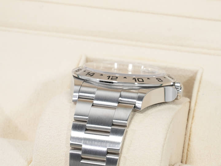 ロレックス エクスプローラーII Ref.226570 ステンレススチール ブラック文字盤 オイスターブレスレット 美品 fav53q2n