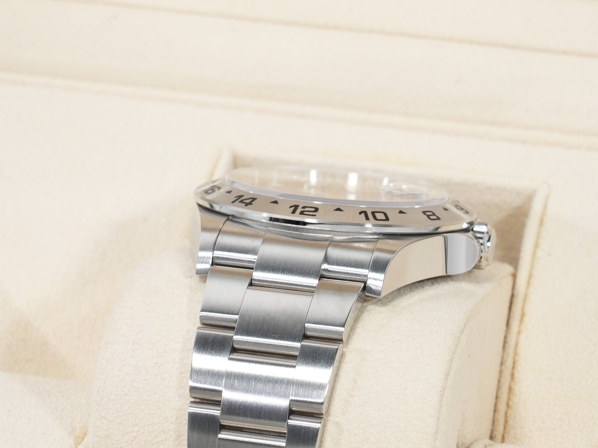 ロレックス エクスプローラーII Ref.226570 ステンレススチール ブラック文字盤 オイスターブレスレット 美品 fav53q2n