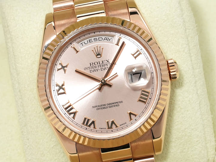ロレックス デイデイト Ref.118235 ピンクゴールド ピンクローマン文字盤 中古 i2qga2ev