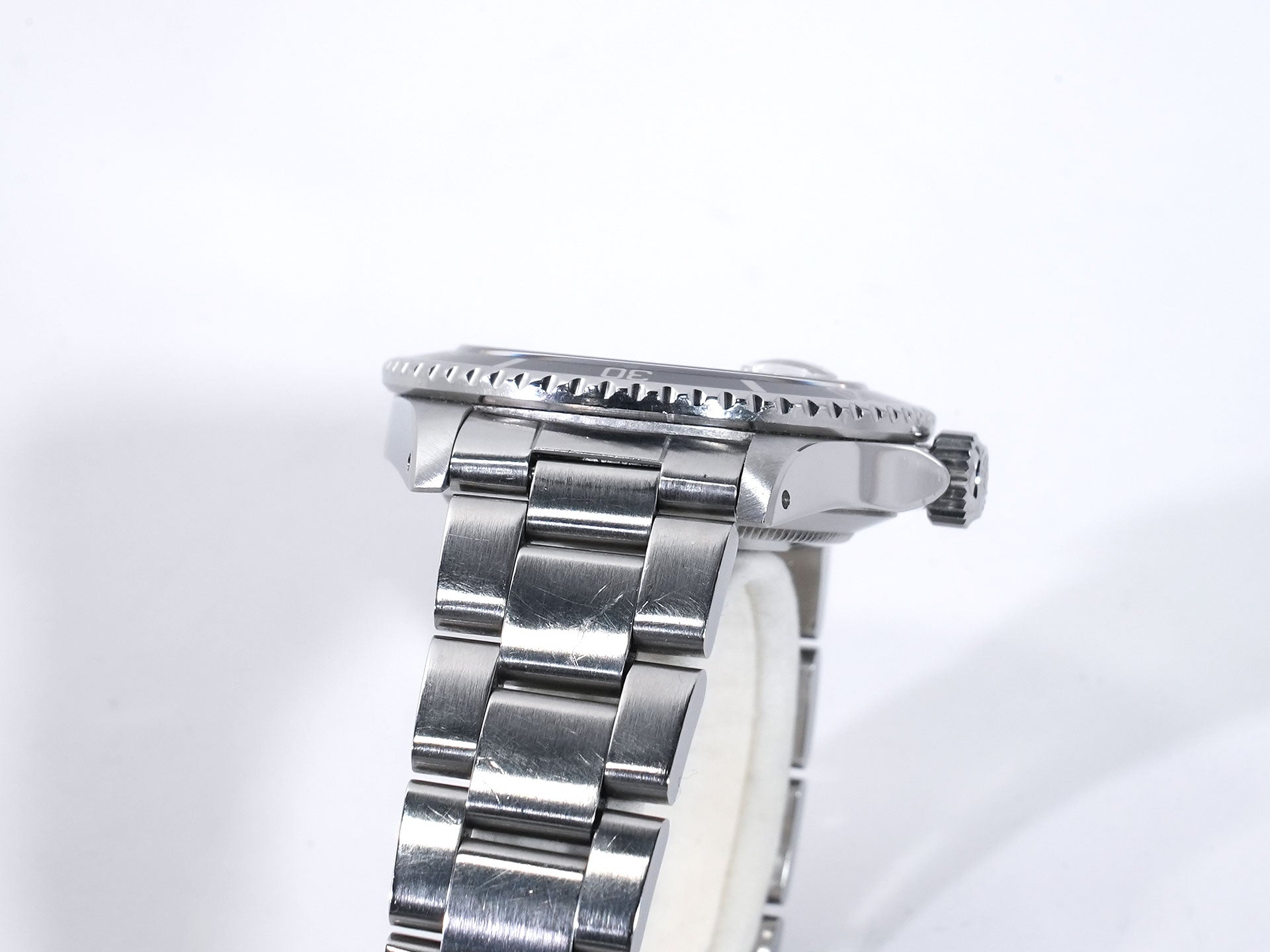 Rolex Submariner Date Ref. 16800 Stainless Steel Black Dial Used o8fye3hu