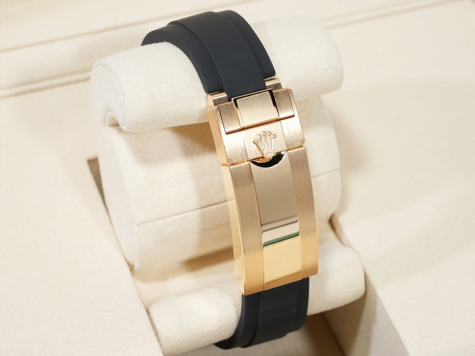 ロレックス デイトナ Ref.126518LN イエローゴールド ゴールデンxブライトブラック文字盤 未使用 euqq8n6u