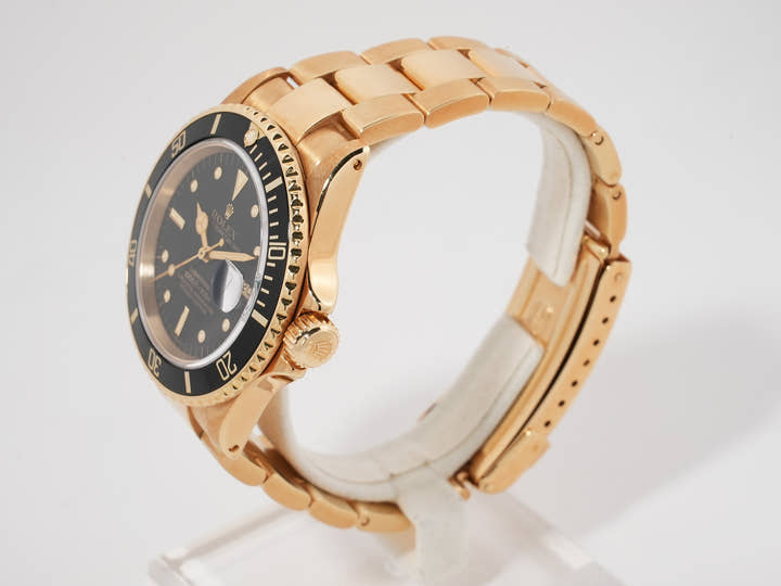 ロレックス サブマリーナー デイト Ref.16808 イエローゴールド ブラック文字盤 中古 snvdbvfc