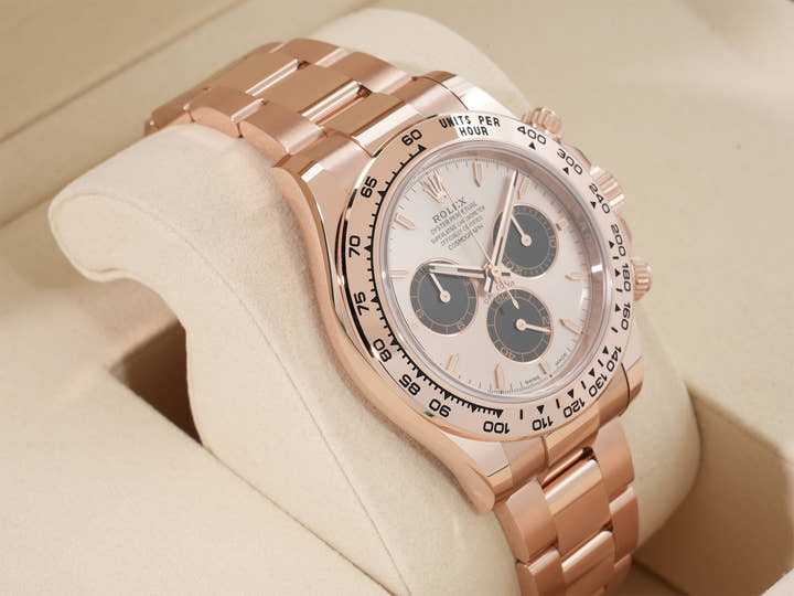 ロレックス デイトナ Ref.126505 エバーローズゴールド サンダストxブライトブラック文字盤 未使用 9e9widot