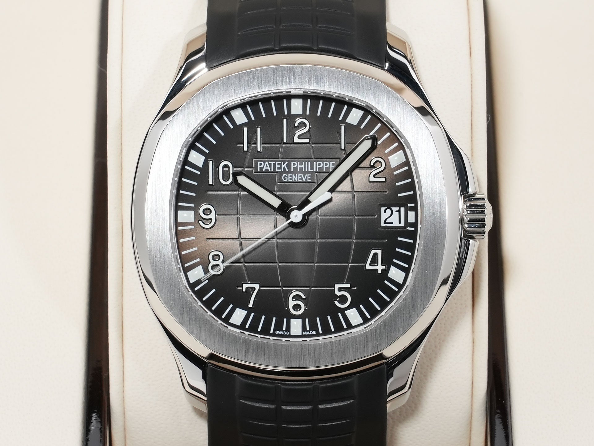 パテックフィリップ アクアノート Ref.5167A-001 ステンレススチール ブラック文字盤 美品 i7tqe83n