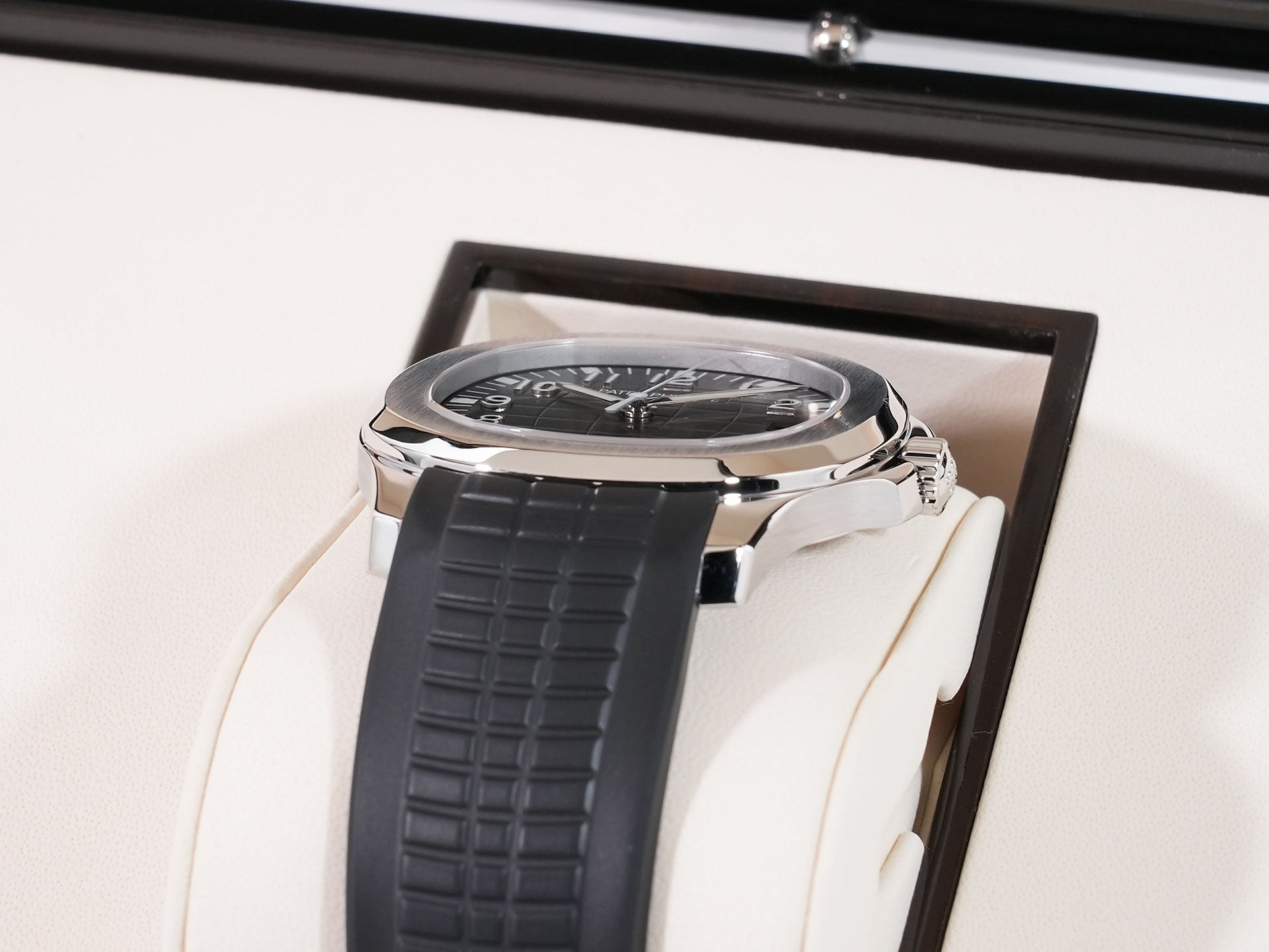 パテックフィリップ アクアノート Ref.5167A-001 ステンレススチール ブラック文字盤 美品 i7tqe83n