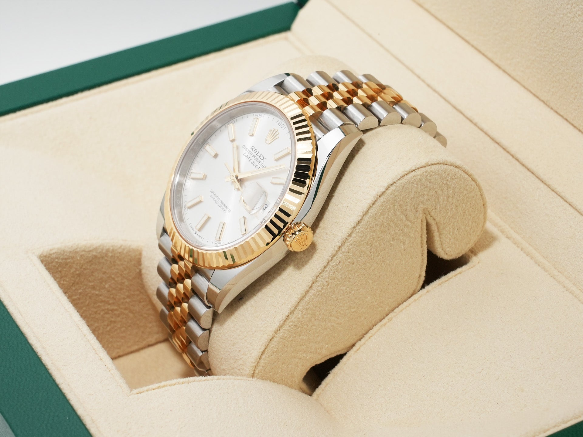 ロレックス デイトジャスト41 Ref.126333 ステンレススチール/イエローゴールド シルバー文字盤 ジュビリーブレスレット 中古 xuwspr99