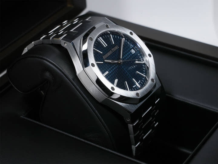オーデマピゲ ロイヤルオーク Ref.15510ST.OO.1320ST.06 ステンレススチール ナイトブルー文字盤 美中古 kjq5ss4n