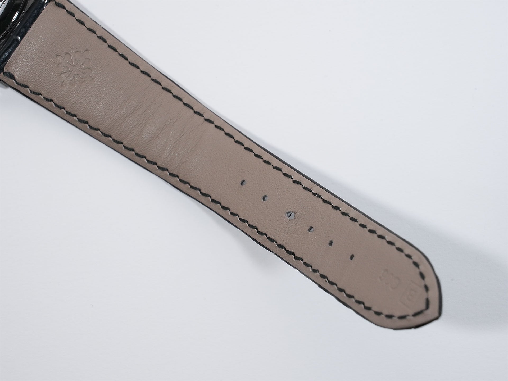 パテックフィリップ カラトラバ Ref.6119G-001 ホワイトゴールド グレー文字盤 極美品 pwub86mz