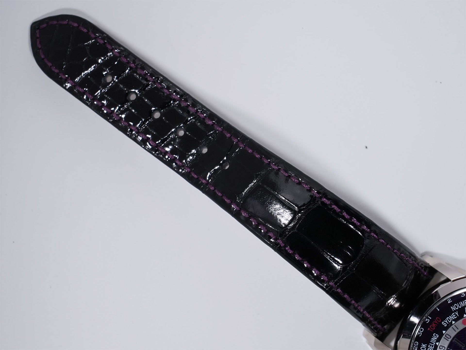 パテックフィリップ コンプリケーション ワールドタイム デイト Ref.5330G-010 ホワイトゴールド パープル文字盤 未使用 ujcn96t8