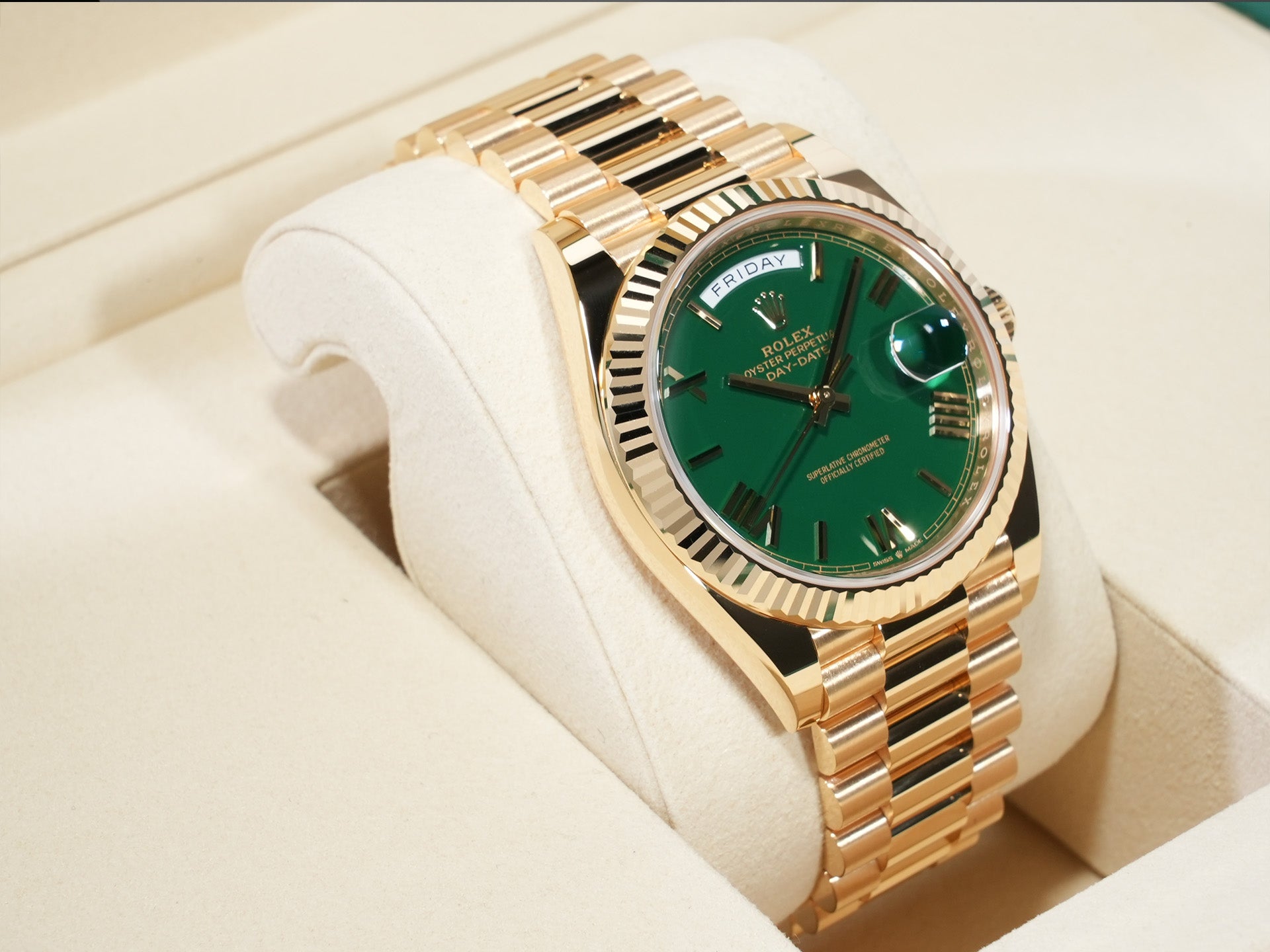 Rolex Day-Date 40 Ref.228238 Yellow Gold Green Dial Unused 3o968nbc