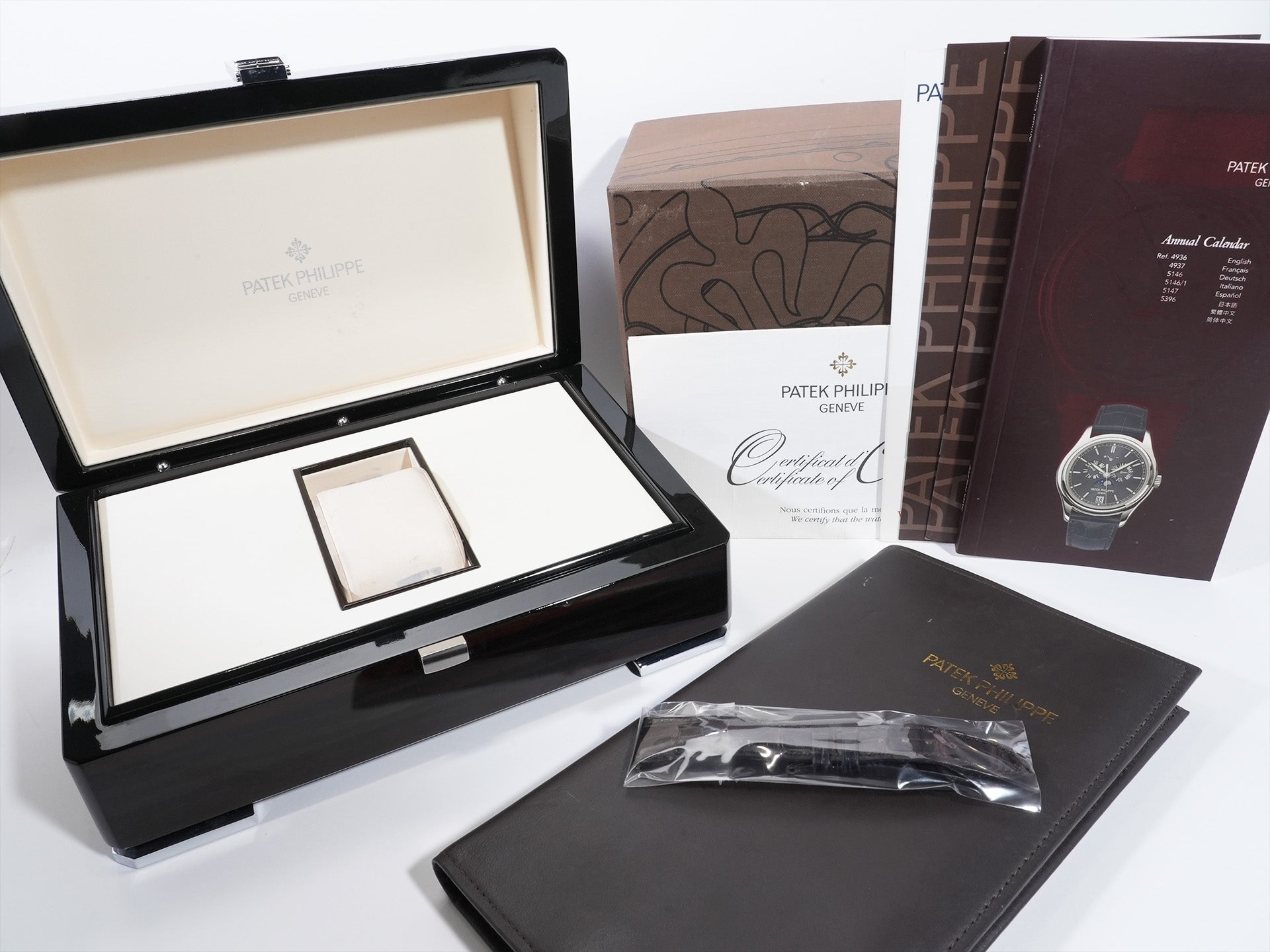 パテックフィリップ カラトラバ Ref.5296R-001 ローズゴールド シルバー文字盤 中古 5otju5ny