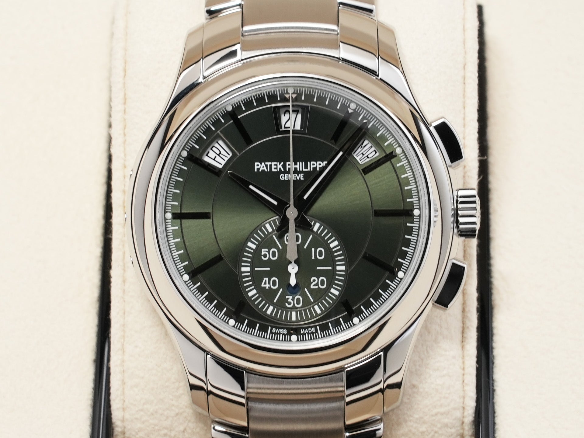 パテックフィリップ アニュアルカレンダー クロノグラフ Ref.5905/1A-001 ステンレススチール オリーブグリーン ソレイユ文字盤 未使用 he6uj65c