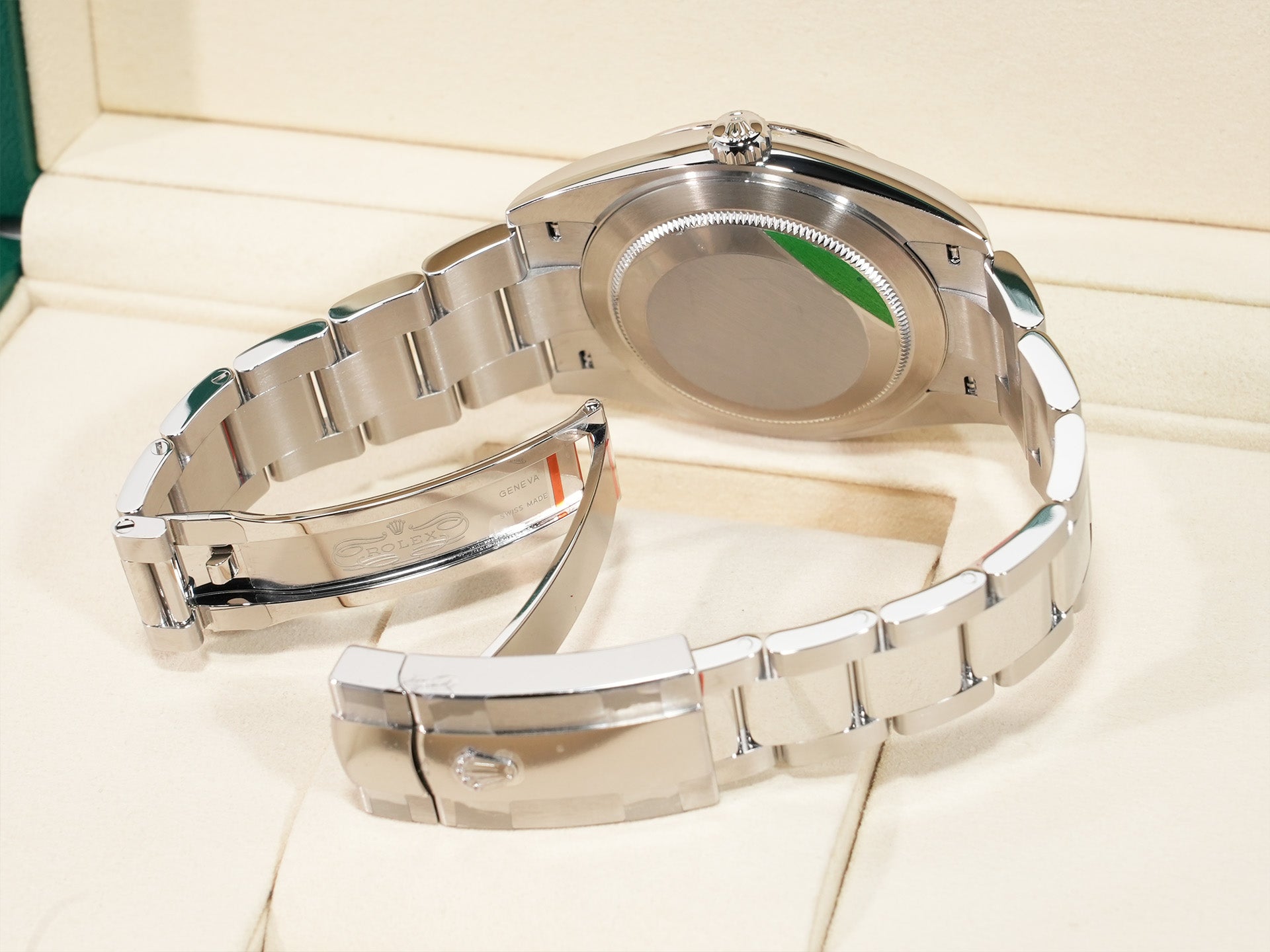 ロレックス デイトジャスト41 Ref.126334 ステンレススチール/ホワイトゴールド ミントグリーン文字盤 オイスターブレスレット 未使用 zzz6chd5