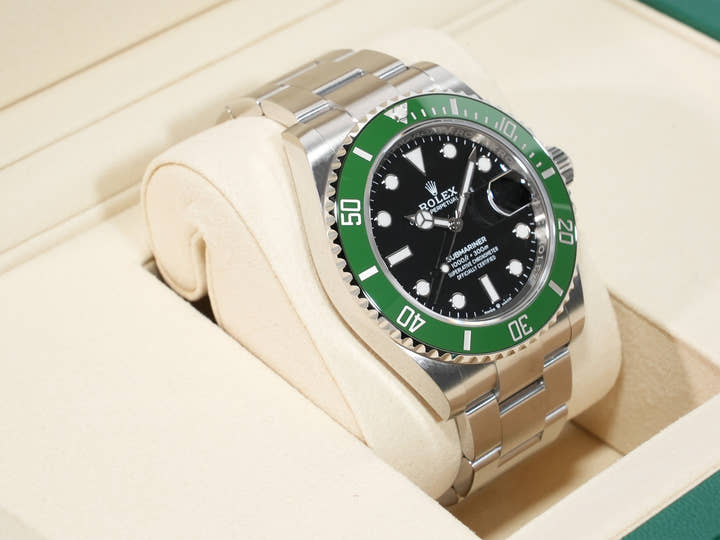 ロレックス サブマリーナー デイト Ref.126610LV ステンレススチール ブラック文字盤 未使用 82xn9qm2