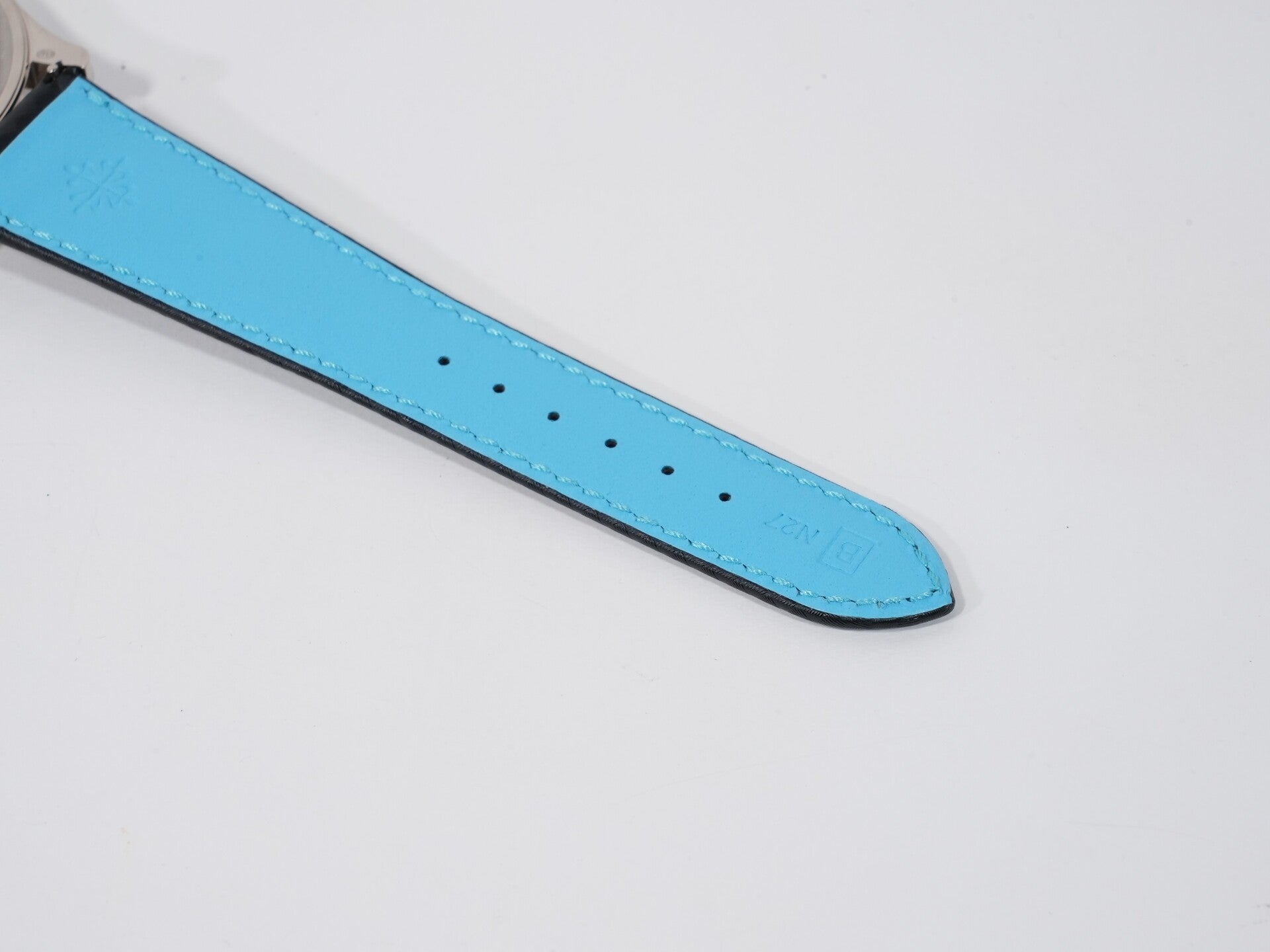 パテックフィリップ カラトラバ Ref.6007G-011 ホワイトゴールド エボニーブラック文字盤 未使用 2swkcdho