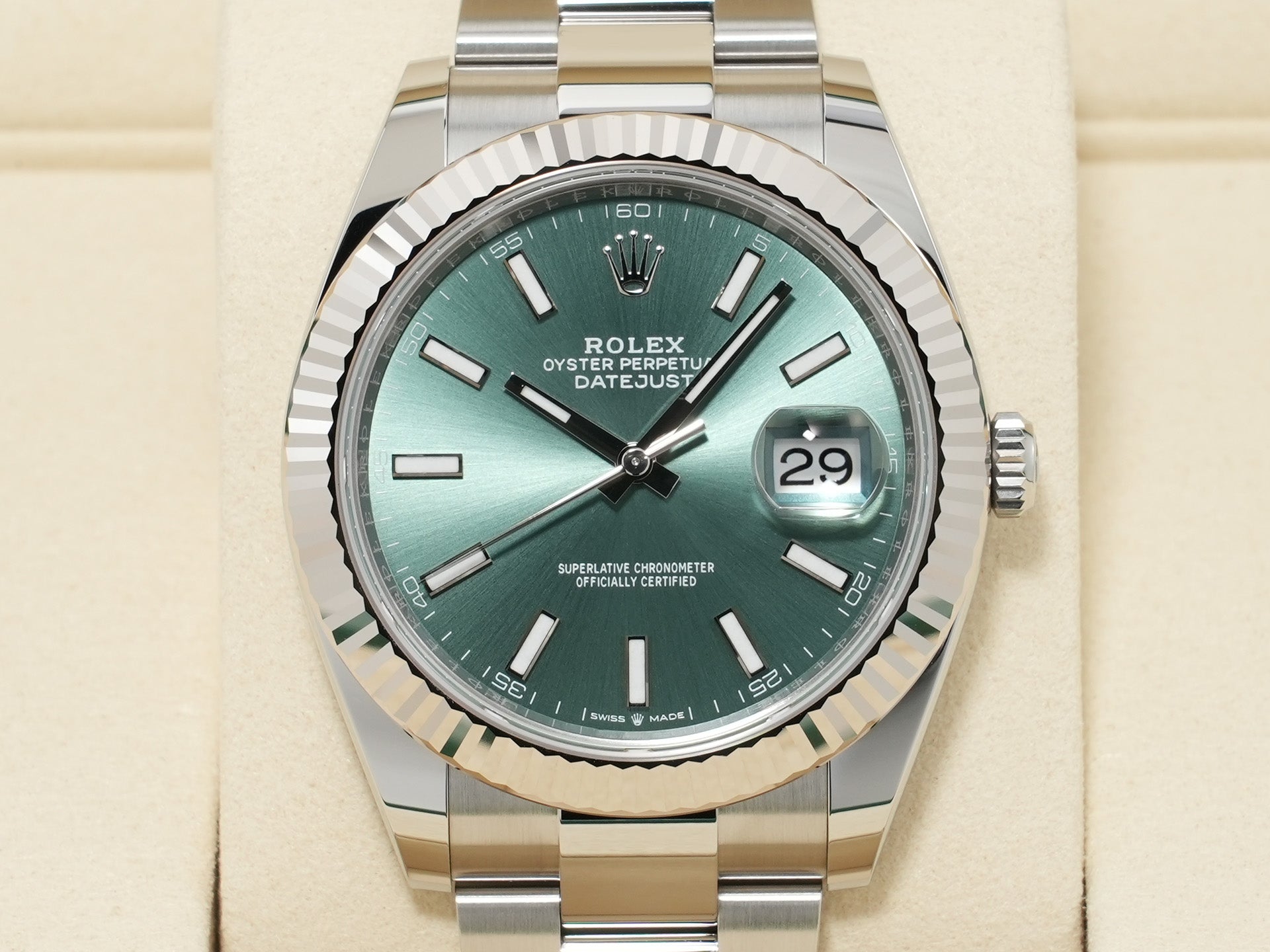 ロレックス デイトジャスト41 Ref.126334 ステンレススチール/ホワイトゴールド ミントグリーン文字盤 オイスターブレスレット 未使用 3tq5vkuq