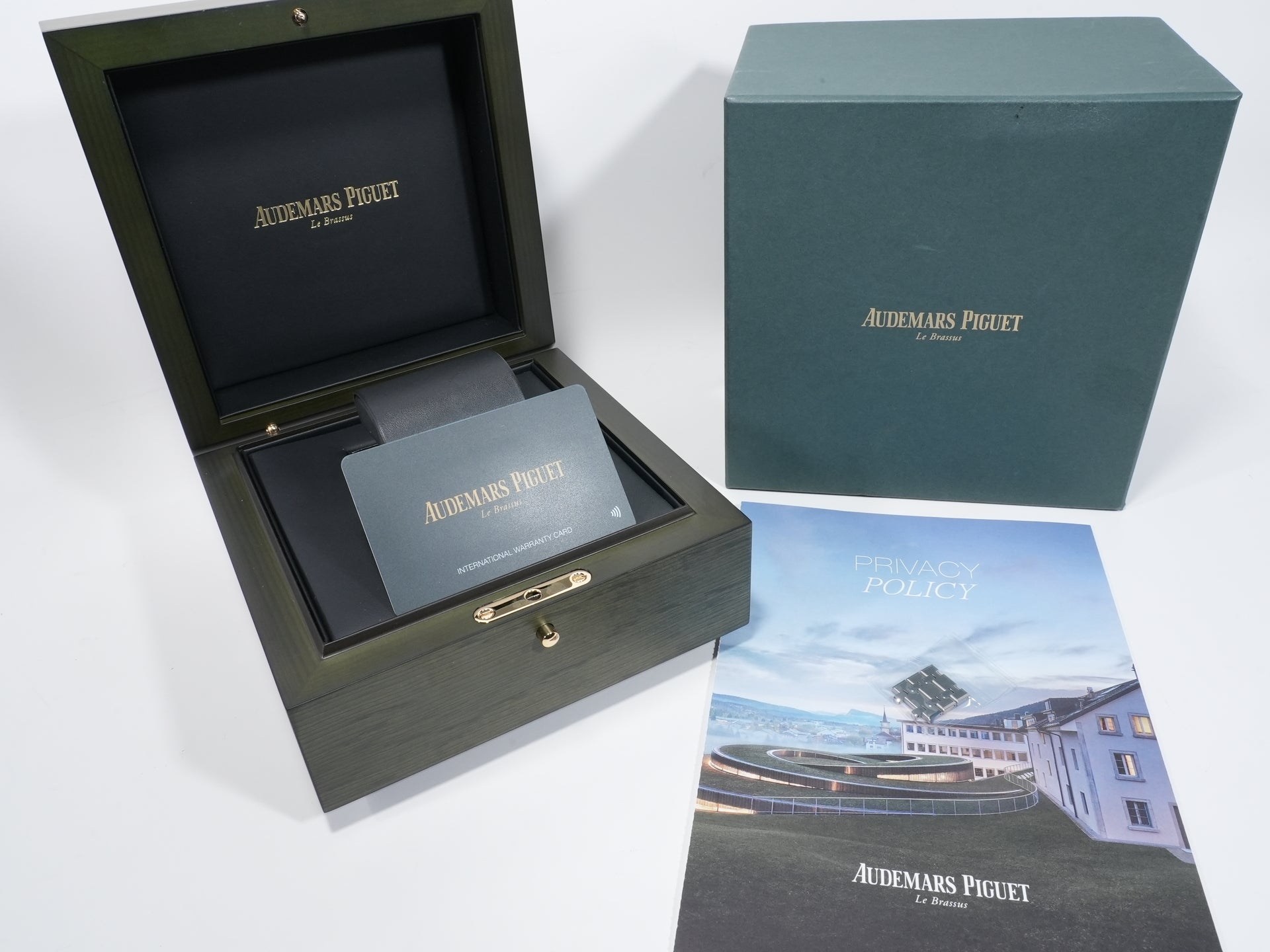 Audemars Piguet Royal Oak Ref.15510ST.OO.1320ST.09 Stainless Steel Khaki Green Dial Excellent Condition 3hx2m64k