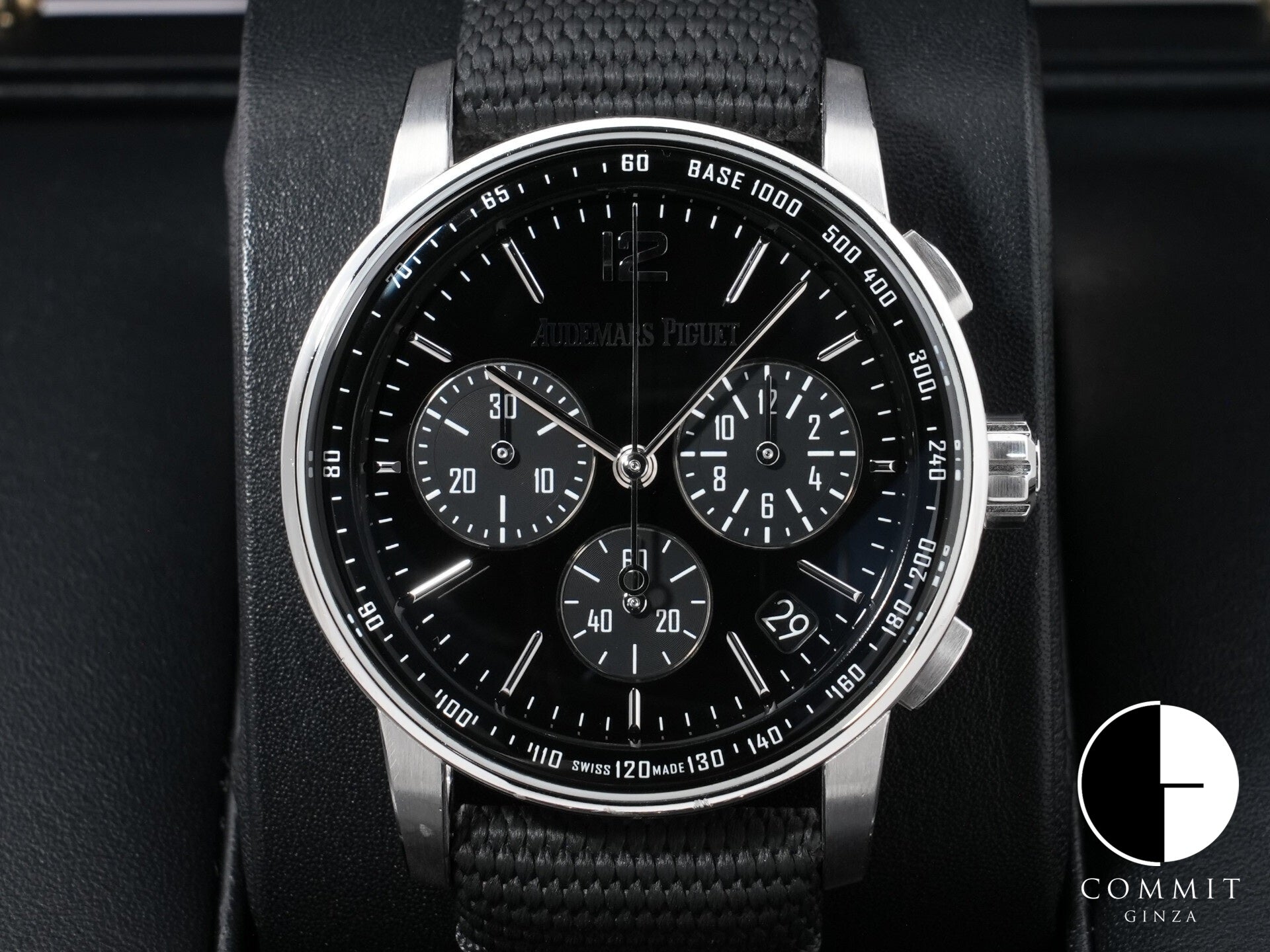 オーデマピゲ CODE 11.59 バイ オーデマ ピゲ クロノグラフ Ref.26393BC.OO.A002CR.01 ホワイトゴールド ブラックラッカー文字盤 中古 ydzy8koz