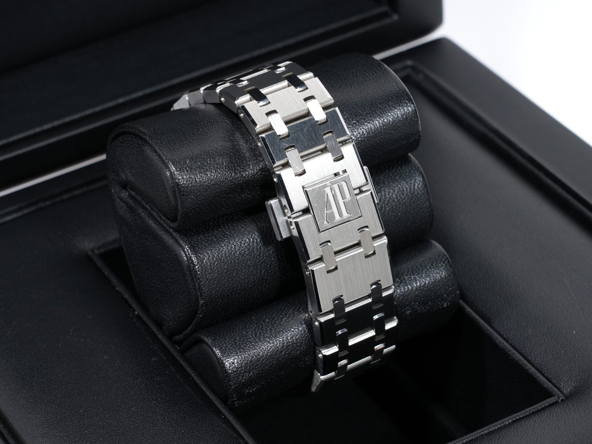 Audemars Piguet Royal Oak Ref.15450ST.OO.1256ST.01 Stainless Steel Silver Dial Pre-owned rx75egmf