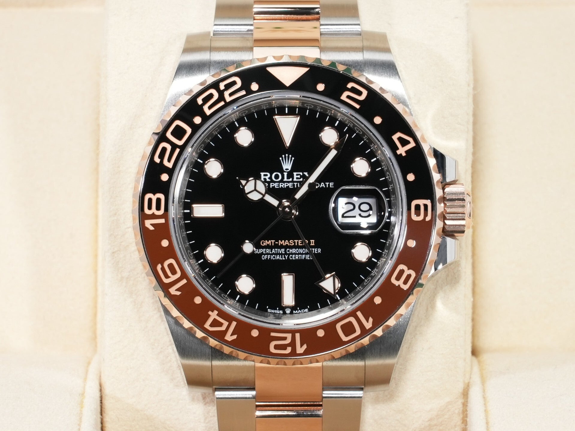 ロレックス GMTマスターII Ref.126711CHNR ステンレススチール/エバーローズゴールド ブラック文字盤 オイスターブレスレット 中古 ii7b77s8