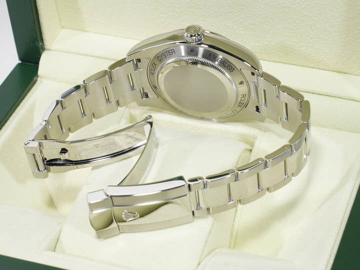 ロレックス ミルガウス Ref.116400GV ステンレススチール ブラック文字盤 中古 w9cn3mnm