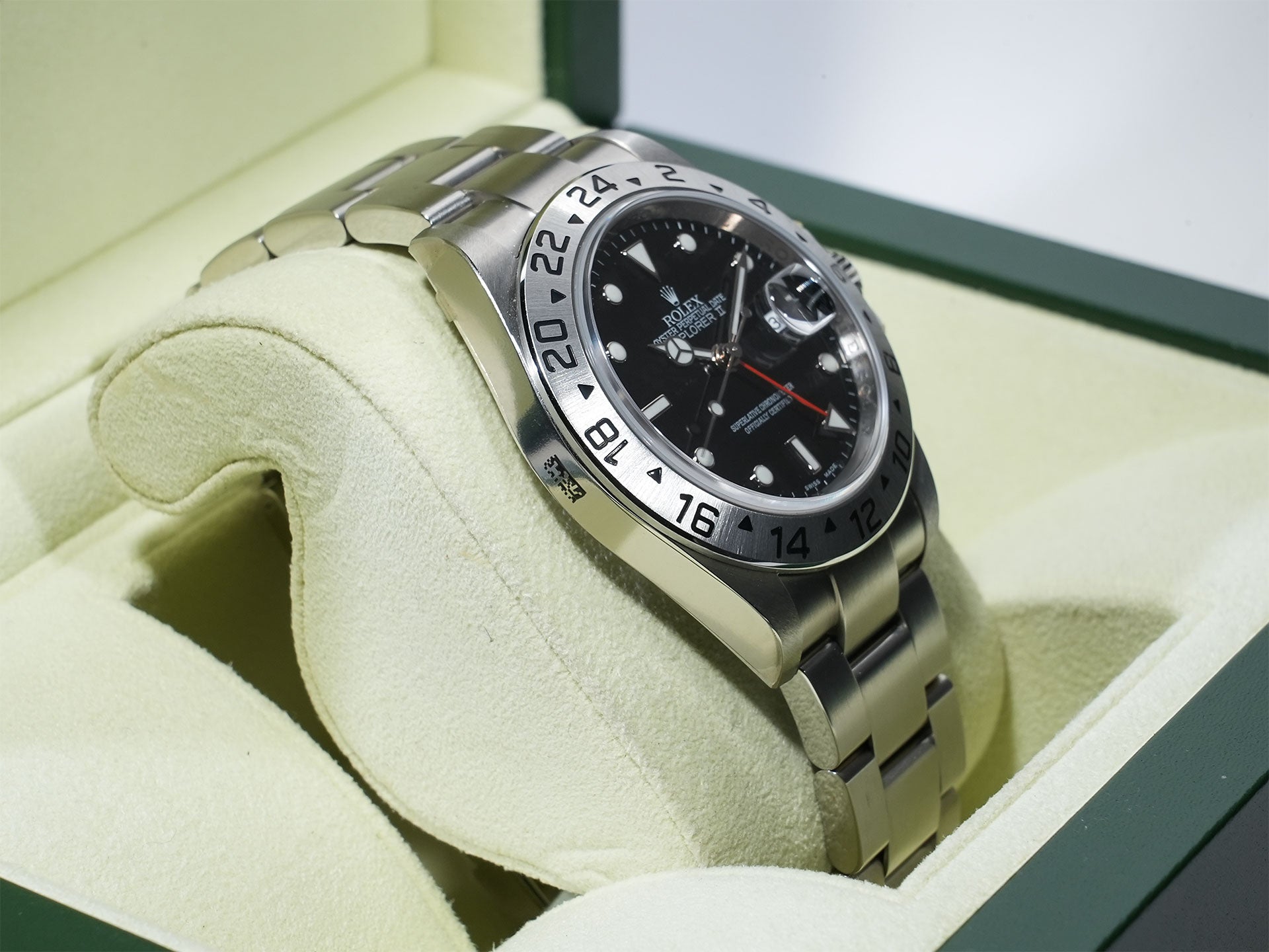 Rolex Explorer II Ref. 16570 Stainless Steel Black Dial Oyster Bracelet Dead Stock ofzbh68s