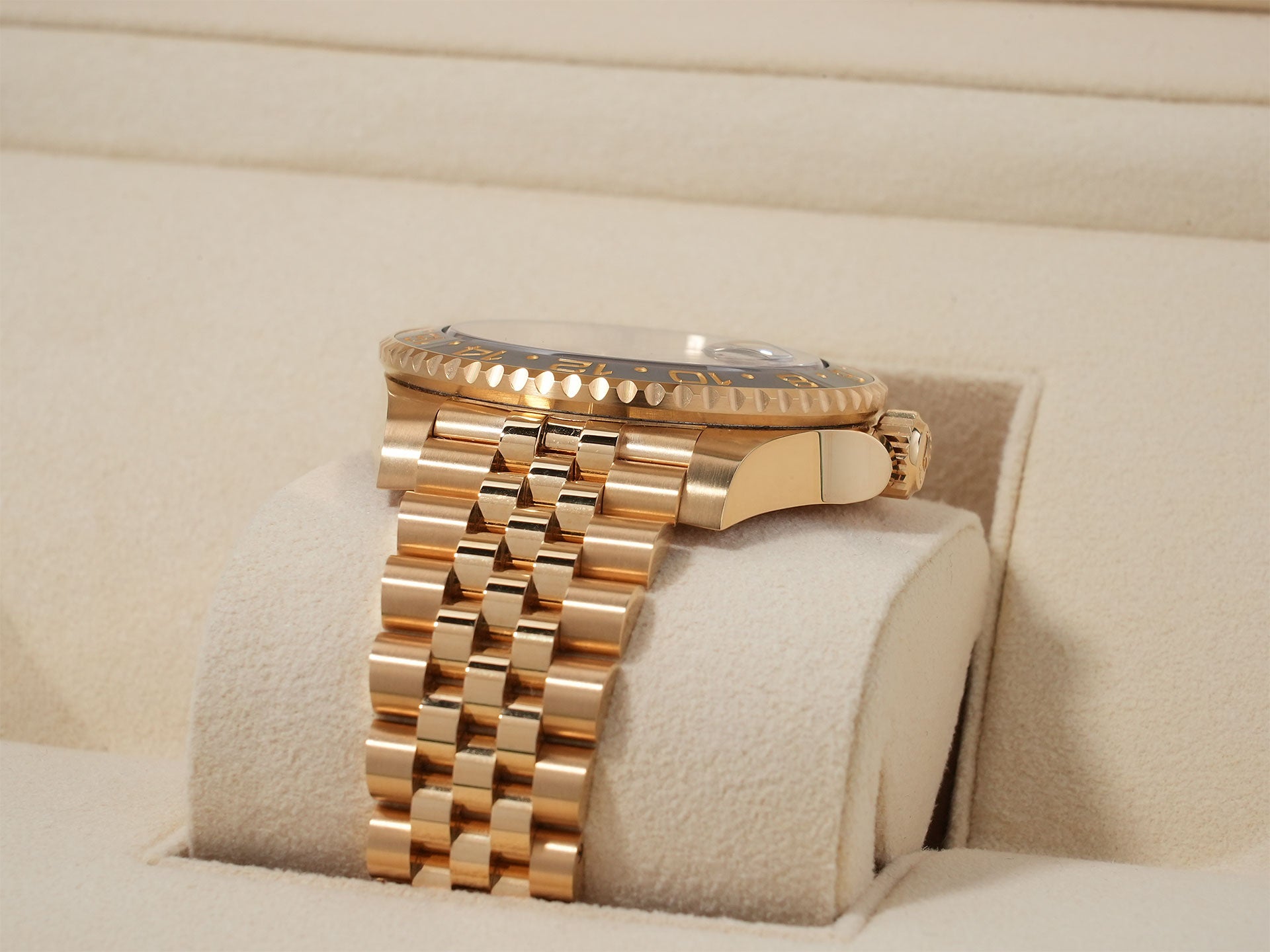 ロレックス GMTマスターII Ref.126718GRNR イエローゴールド ブラック文字盤 ジュビリーブレスレット 美中古 bp9z6gzp