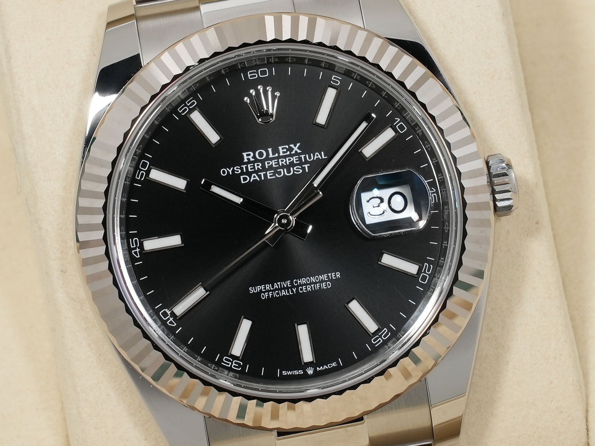 ロレックス デイトジャスト41 Ref.126334 ステンレススチール/ホワイトゴールド ブラック文字盤 オイスターブレスレット 未使用 6vgnk59w