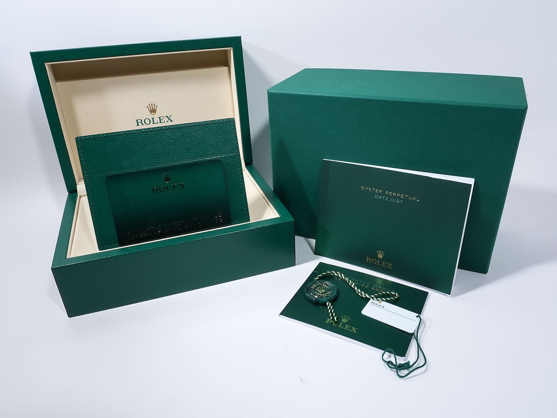 ロレックス デイトジャスト41 Ref.126334 ステンレススチール/ホワイトゴールド ブラック文字盤 オイスターブレスレット 未使用 6vgnk59w