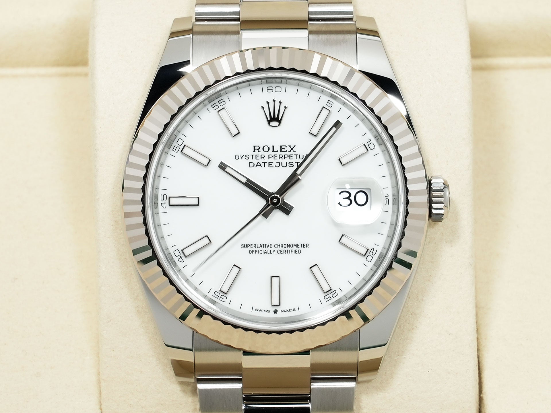 ロレックス デイトジャスト41 Ref.126334 ステンレススチール/ホワイトゴールド ホワイト文字盤 オイスターブレスレット 未使用 crrmuaob