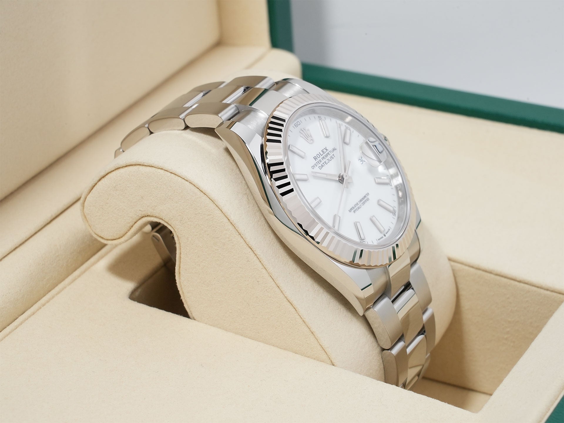 ロレックス デイトジャスト41 Ref.126334 ステンレススチール/ホワイトゴールド ホワイト文字盤 オイスターブレスレット 未使用 crrmuaob