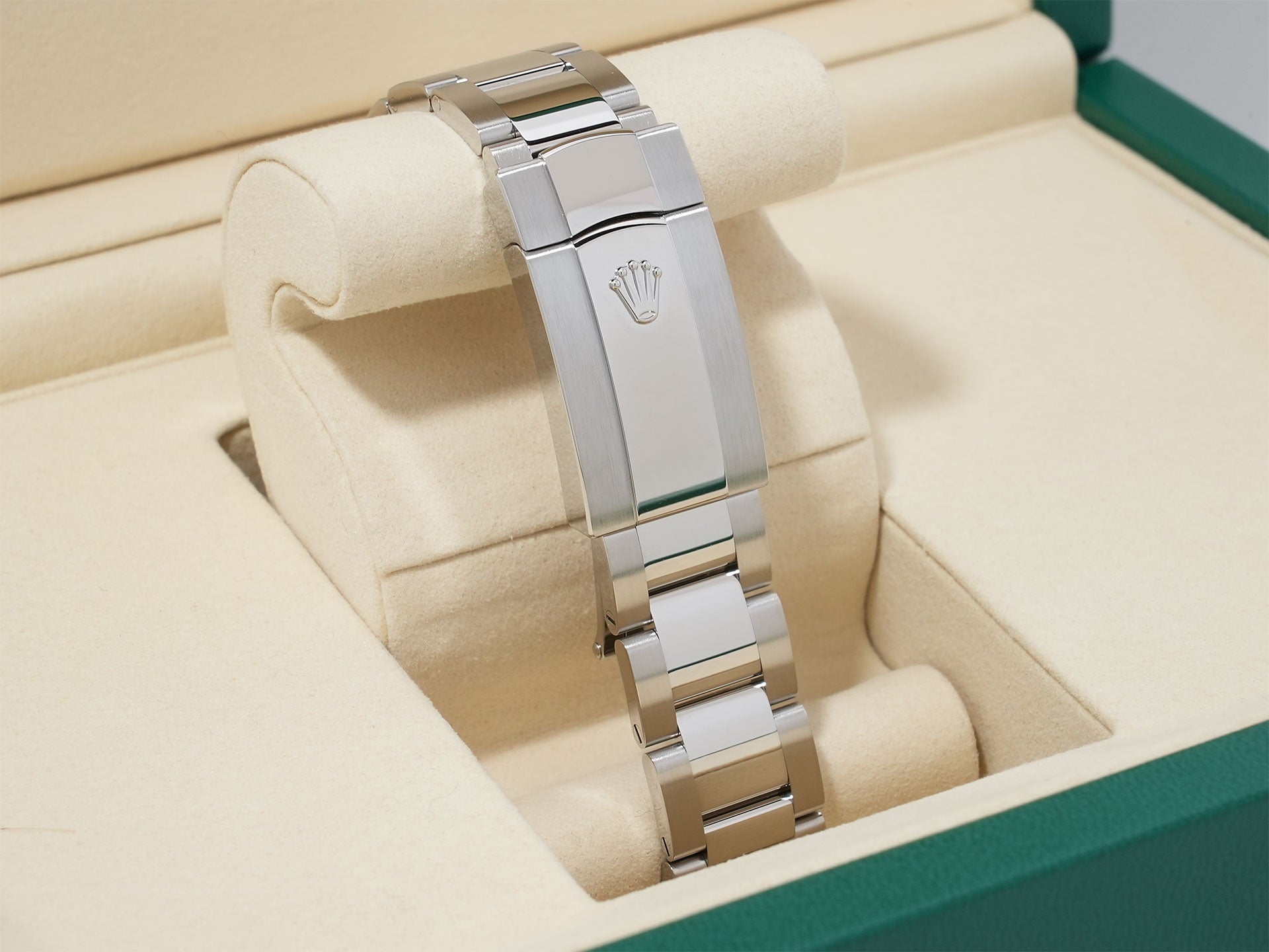 ロレックス デイトジャスト41 Ref.126334 ステンレススチール/ホワイトゴールド ホワイト文字盤 オイスターブレスレット 未使用 crrmuaob