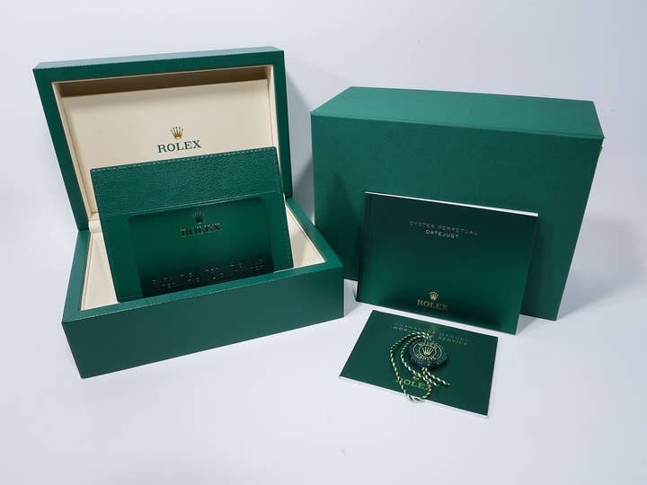 ロレックス デイトジャスト41 Ref.126334 ステンレススチール/ホワイトゴールド ホワイト文字盤 オイスターブレスレット 未使用 crrmuaob