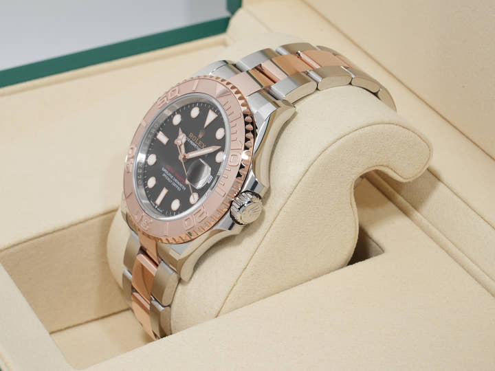 ロレックス ヨットマスター40 Ref.126621 ステンレススチール/エバーローズゴールド ブラック文字盤 未使用 858hdez9