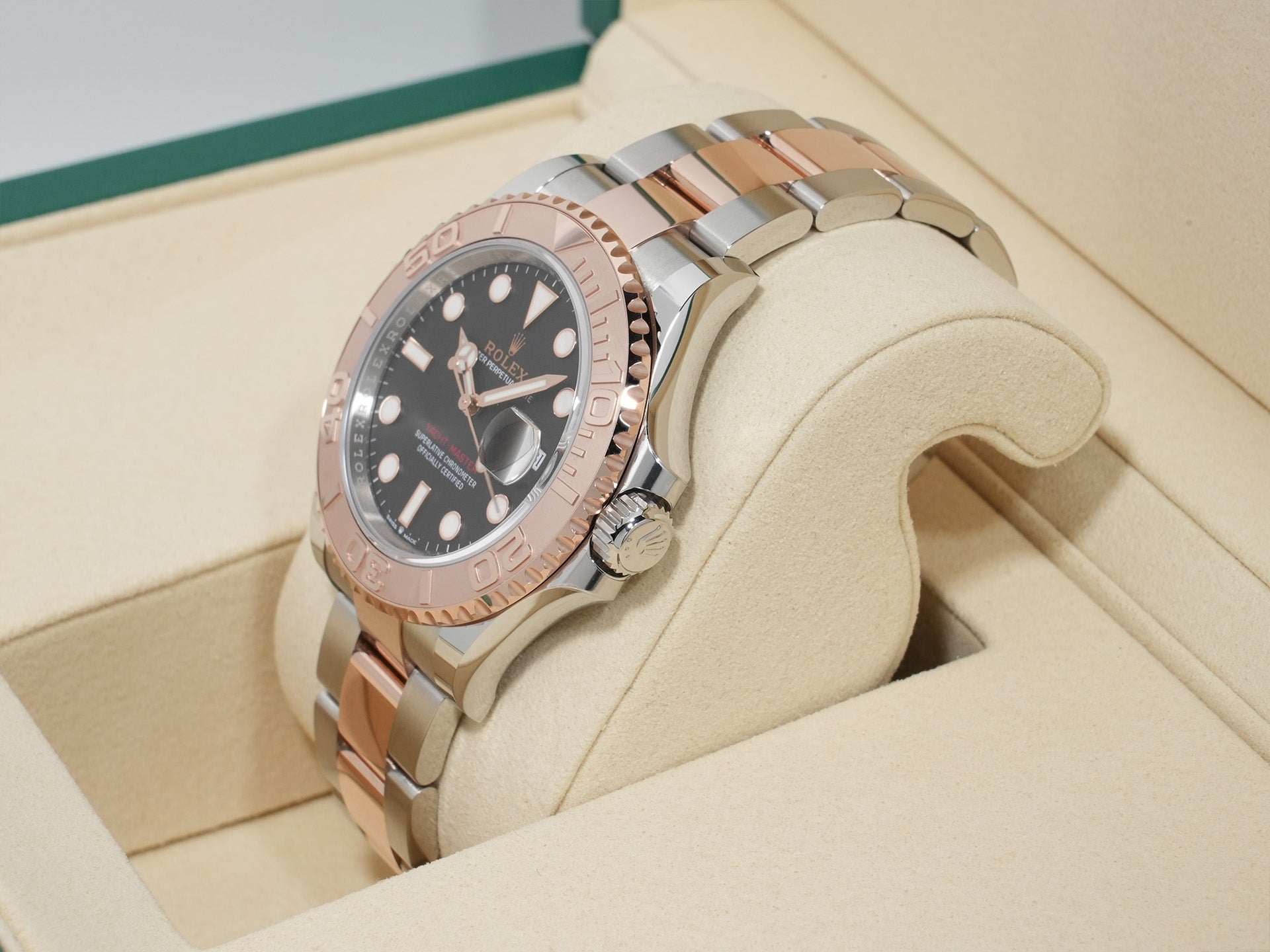 ロレックス ヨットマスター40 Ref.126621 ステンレススチール/エバーローズゴールド ブラック文字盤 未使用 858hdez9