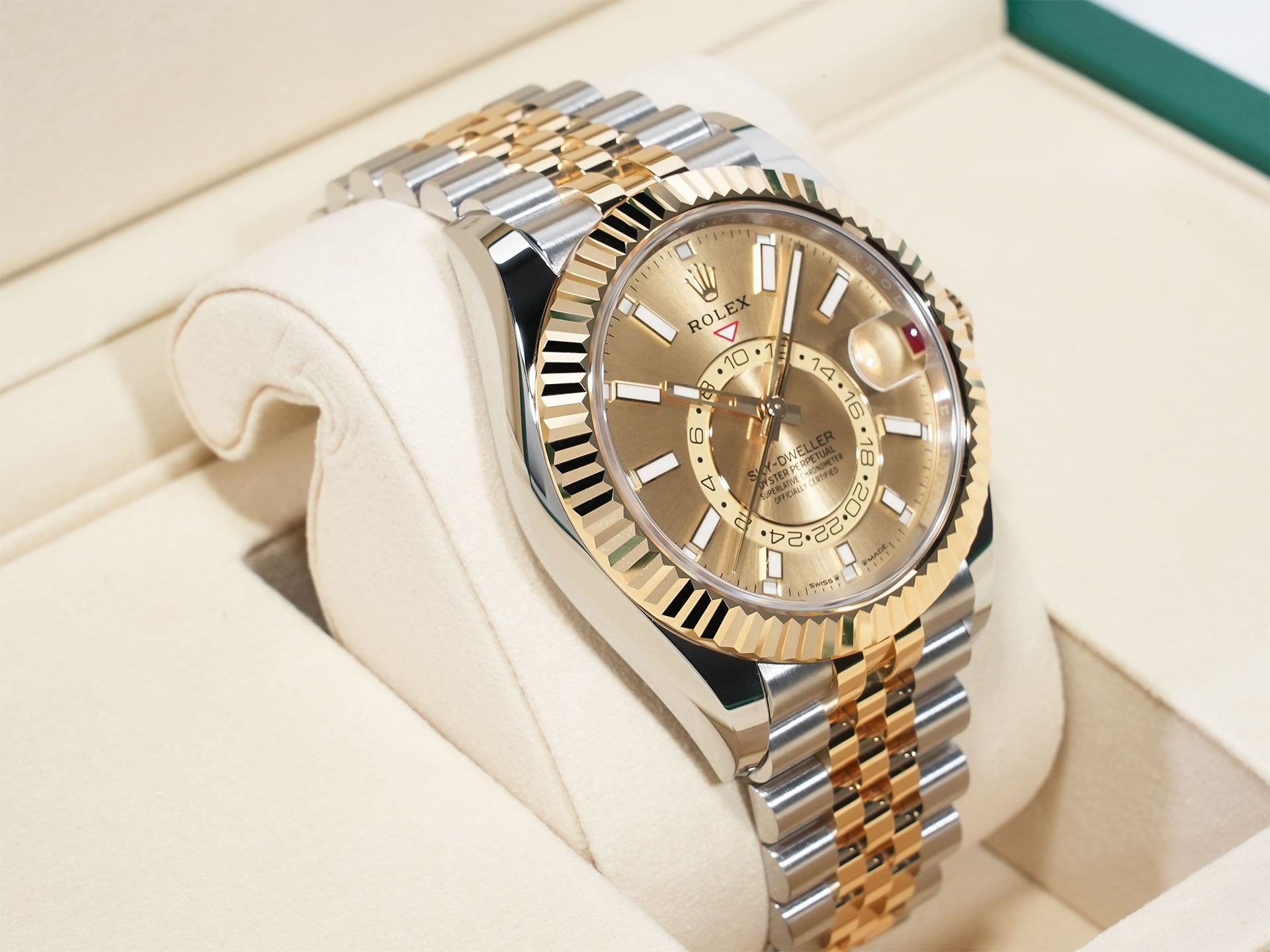 ロレックス スカイドゥエラー Ref.336933 ステンレススチール/イエローゴールド シャンパンカラー文字盤 ジュビリーブレスレット 中古 2nfjfcds