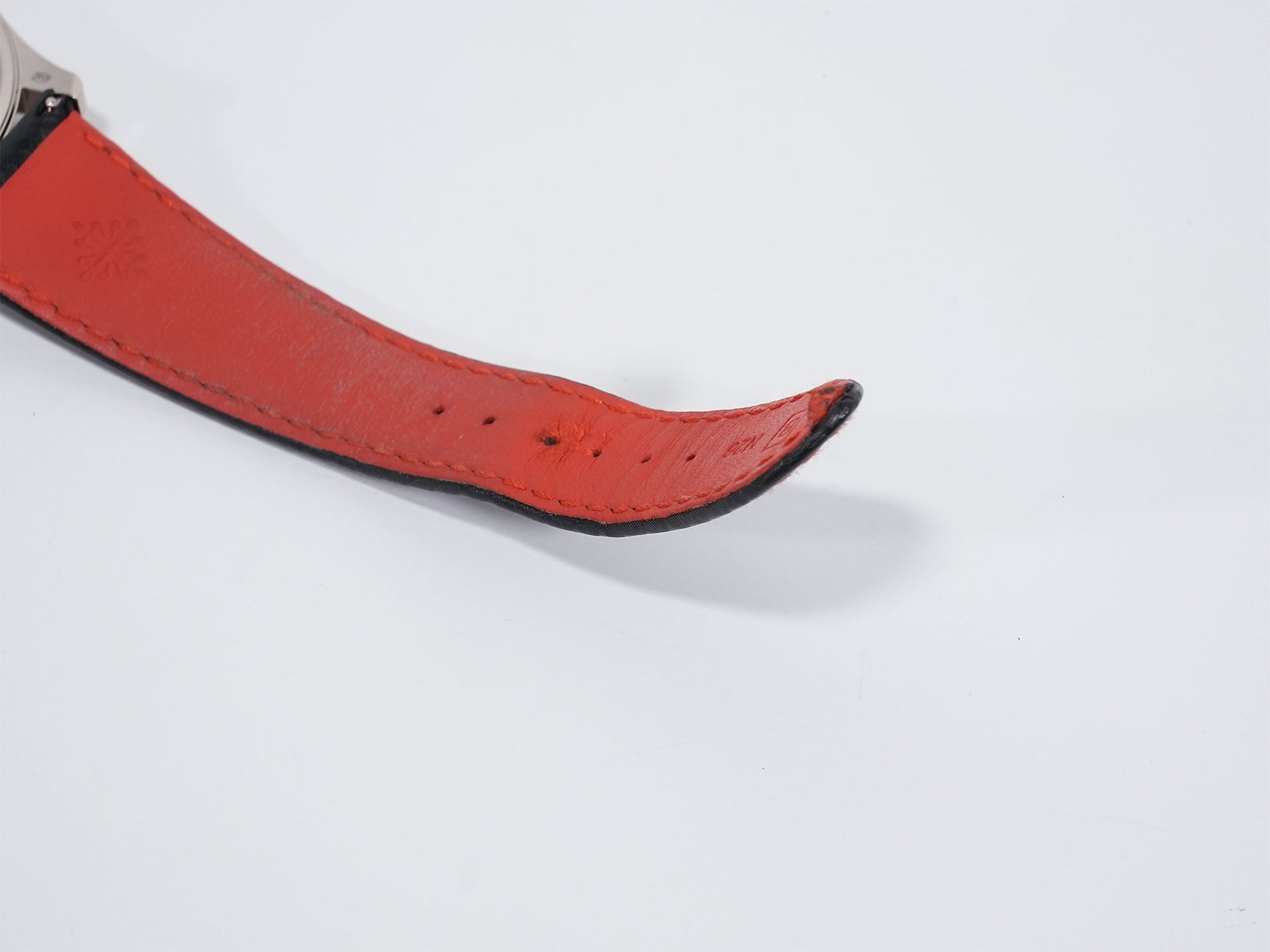 パテックフィリップ カラトラバ Ref.6007G-010 ホワイトゴールド エボニーブラック文字盤 中古 sbi3tbqu