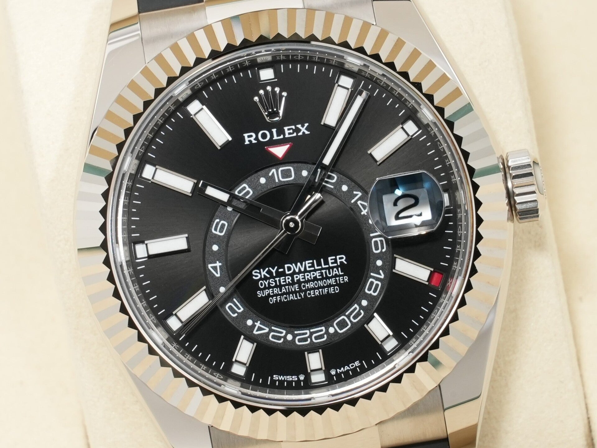 Rolex Sky-Dweller Ref.336239 White Gold Black Dial Unused b9gp5wox
