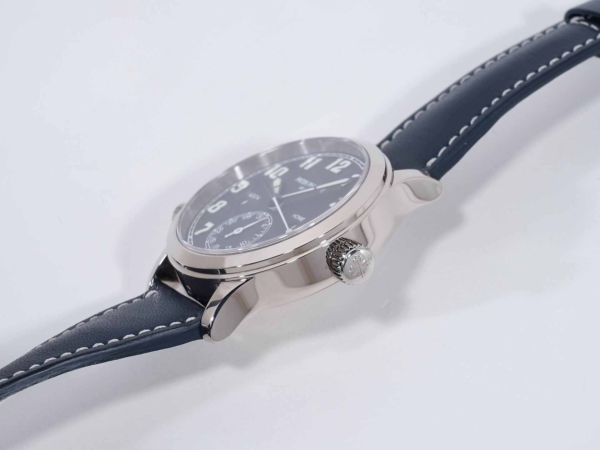 Patek Philippe Calatrava Pilot Travel Time Ref. 7234G-001 White Gold Blue Dial Excellent Used Condition ndfbsbq3