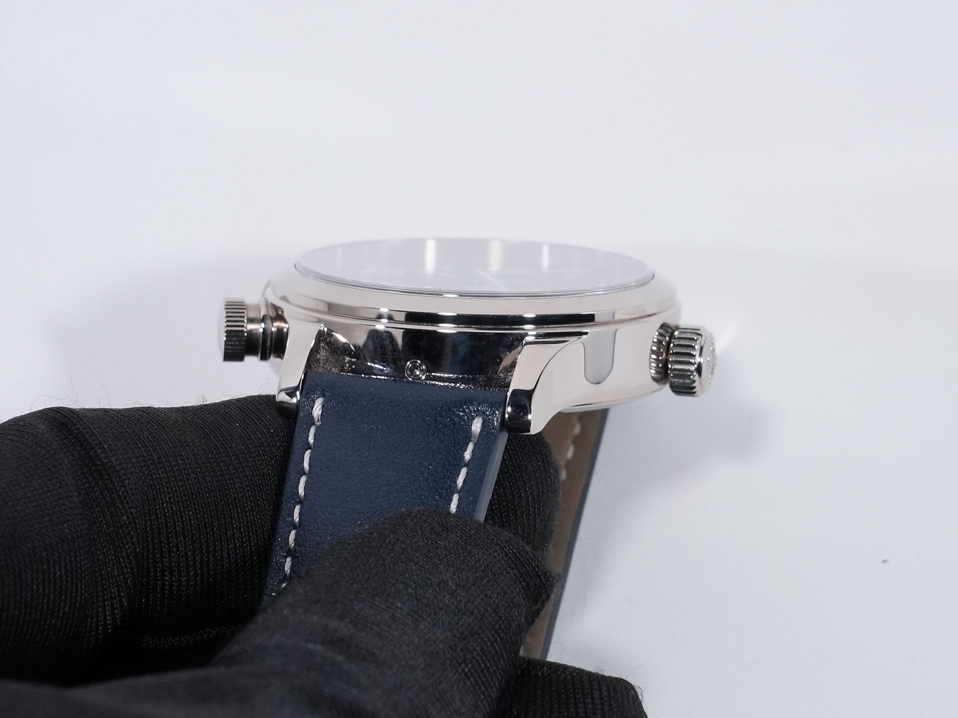 Patek Philippe Calatrava Pilot Travel Time Ref. 7234G-001 White Gold Blue Dial Excellent Used Condition ndfbsbq3