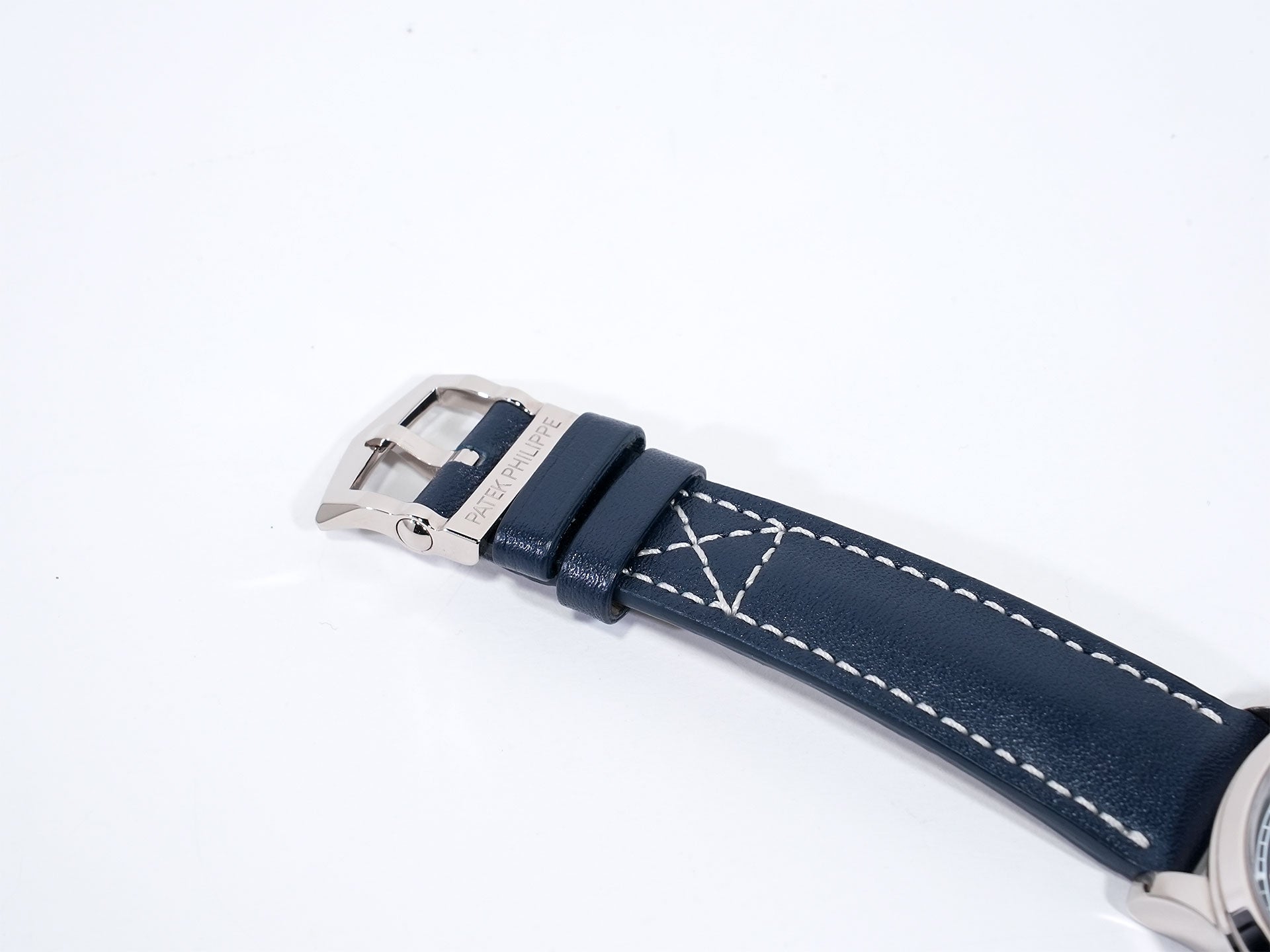 Patek Philippe Calatrava Pilot Travel Time Ref. 7234G-001 White Gold Blue Dial Excellent Used Condition ndfbsbq3