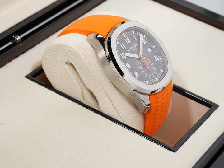 パテックフィリップ アクアノート クロノグラフ Ref.5968A-001 ステンレススチール ブラック文字盤 未使用 ac44r6mw