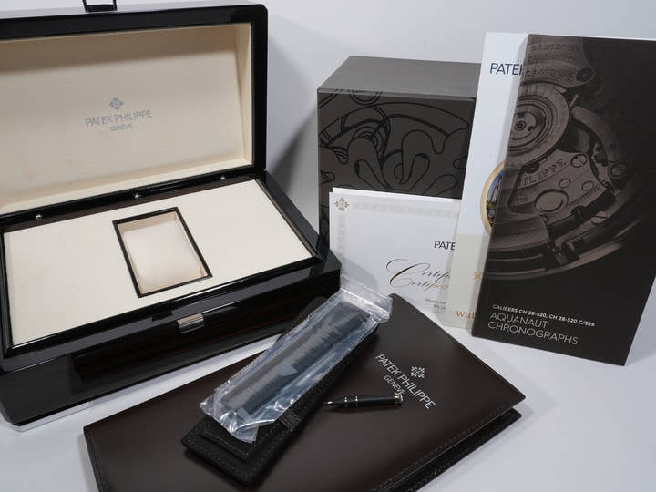 パテックフィリップ アクアノート クロノグラフ Ref.5968A-001 ステンレススチール ブラック文字盤 未使用 ac44r6mw